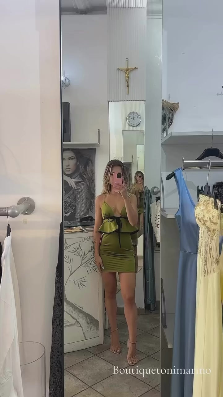 Mini abito Verde Oliva- Peplum - Fiocco nero elegante